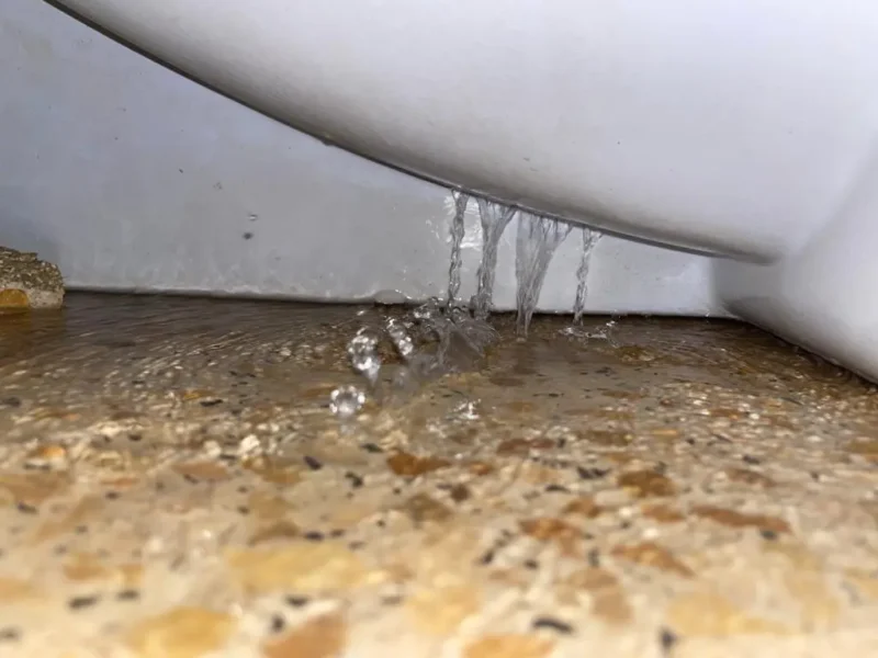 لحام خزانات الفيبر جلاس بجازان